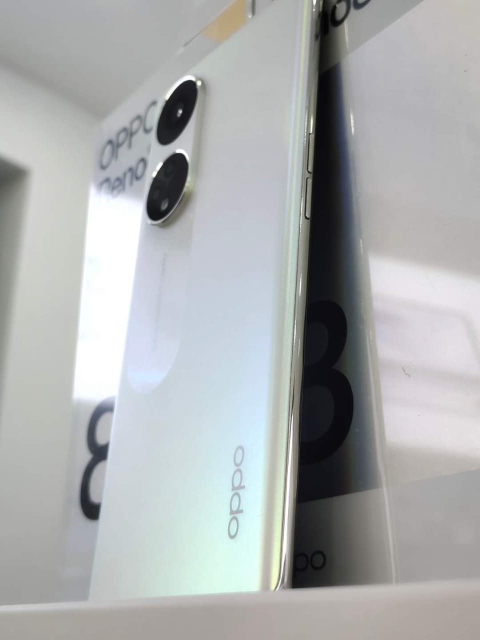 OPPO Reno 8T Mobile