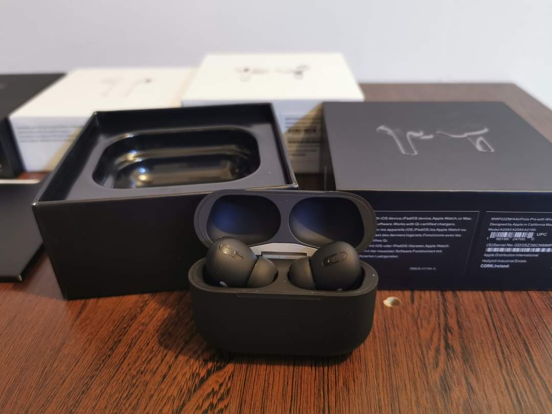 Second-generation earbuds